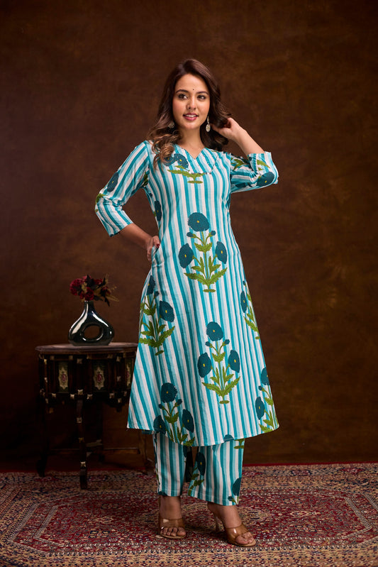 Savannah paled turquoise straight cut suits