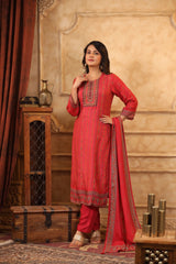 Ruhi Apple red straight cut pants